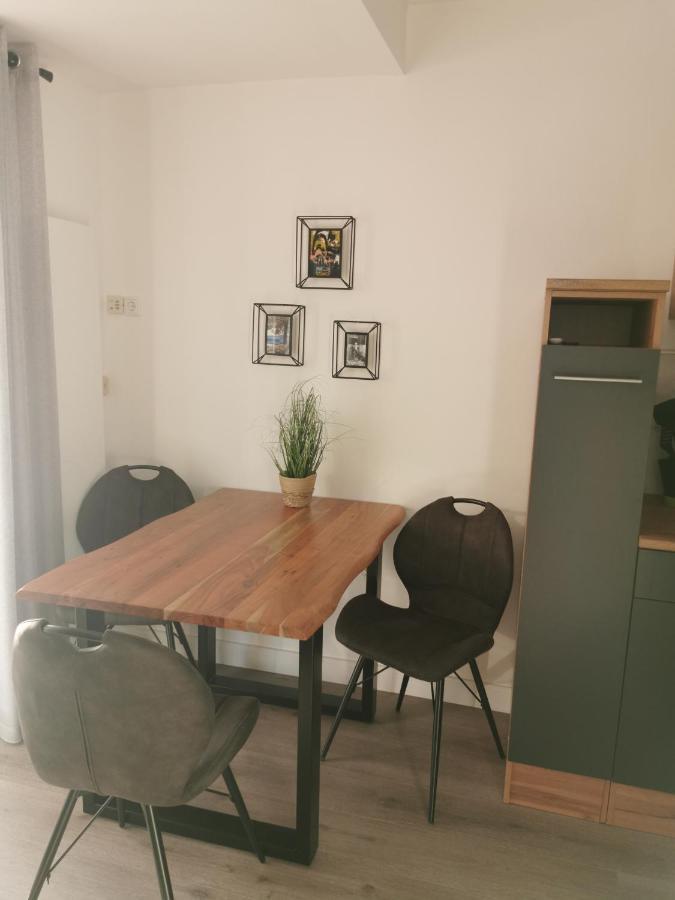 Ferienwohnung Moselterrasse 摩泽尔河畔的泽尔 外观 照片